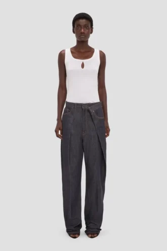 Détail plié en jean indigo