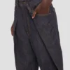 Détail plié en jean indigo Détail plié en jean indigo