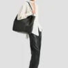Grand sac cabas Victoria en cuir noir Grand sac cabas Victoria en cuir noir