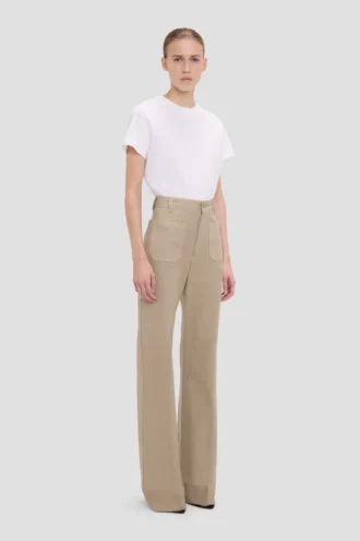Jean Alina en gris pierre