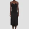 Jupe midi ajustée en noir Jupe midi ajustée en noir