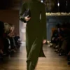 Look AW26 – 28 Look AW26 – 28