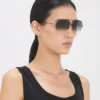 Lunettes de soleil aviateur en métal fin, dorées et noires Lunettes de soleil aviateur en métal fin, dorées et noires