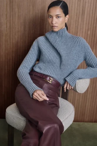 Pantalon Alina en cuir bordeaux