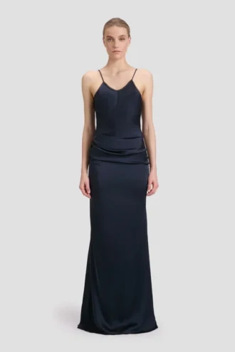 Robe drapée en dentelle couleur nuit