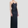 Robe drapée en dentelle couleur nuit Robe drapée en dentelle couleur nuit