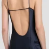 Robe drapée en dentelle couleur nuit Robe drapée en dentelle couleur nuit