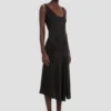 Robe en dentelle noire