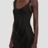 Robe en dentelle noire