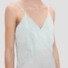 Robe midi à bretelles froissée couleur aigue-marine Robe midi à bretelles froissée couleur aigue-marine