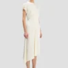 Robe à épaules torsadées, couleur ivoire Robe à épaules torsadées, couleur ivoire