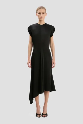 Robe à épaules torsadées en noir