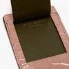 Étiquette de bagage en cuir gaufré croco rose poudré