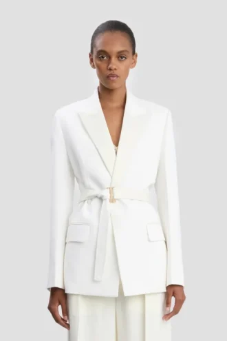 Veste cintrée à ceinture, couleur ivoire